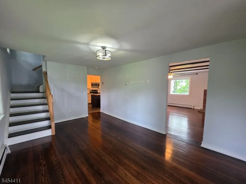 693 Townsbury Rd Mansfield, NJ 07838