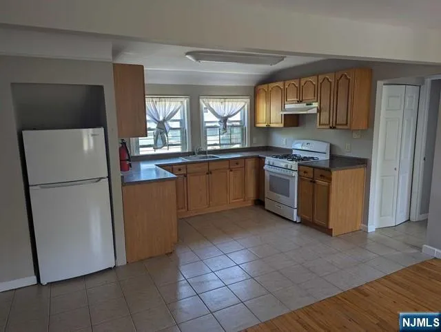 134 Locust Avenue 2nd floor Dumont, NJ 07628