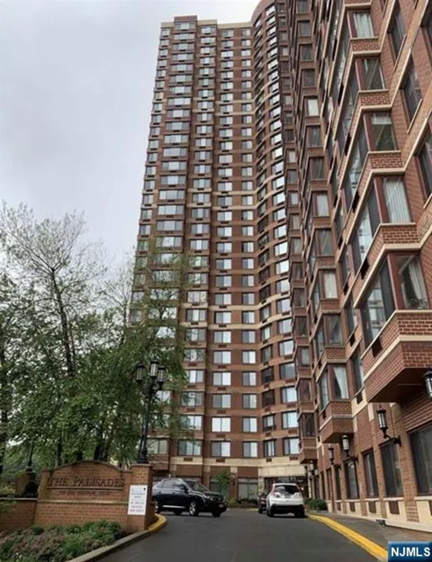 100 Old Palisade Road 2611