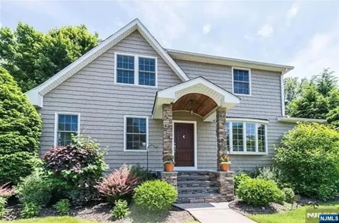 112 Tenafly Road