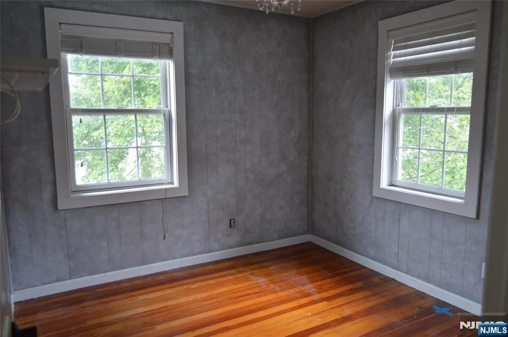 112 Tenafly Road Tenafly, NJ 07670
