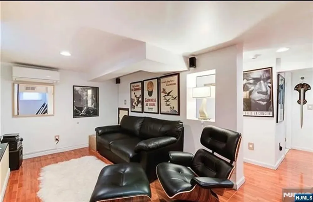 112 Tenafly Road Tenafly, NJ 07670