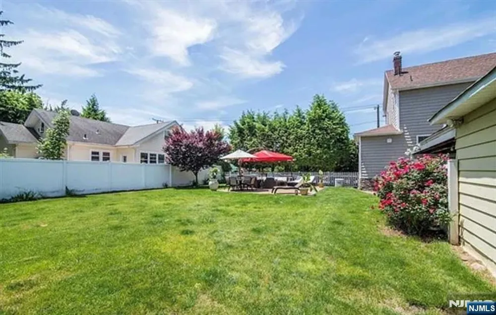 112 Tenafly Road Tenafly, NJ 07670