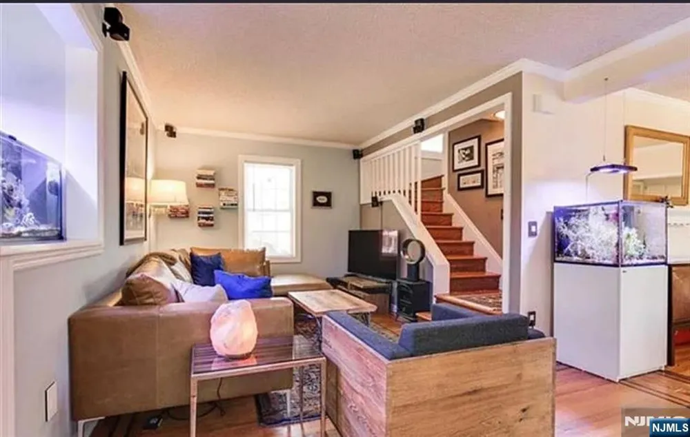 112 Tenafly Road Tenafly, NJ 07670