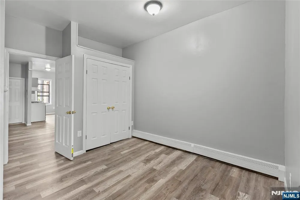 9 Monroe Street 6 Passaic, NJ 07055