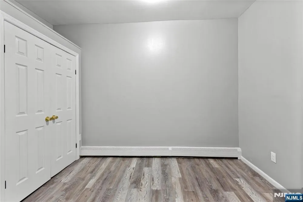 9 Monroe Street 6 Passaic, NJ 07055