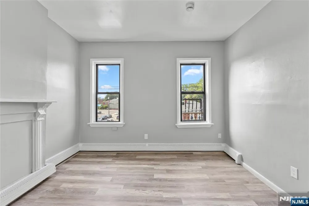 9 Monroe Street 6 Passaic, NJ 07055