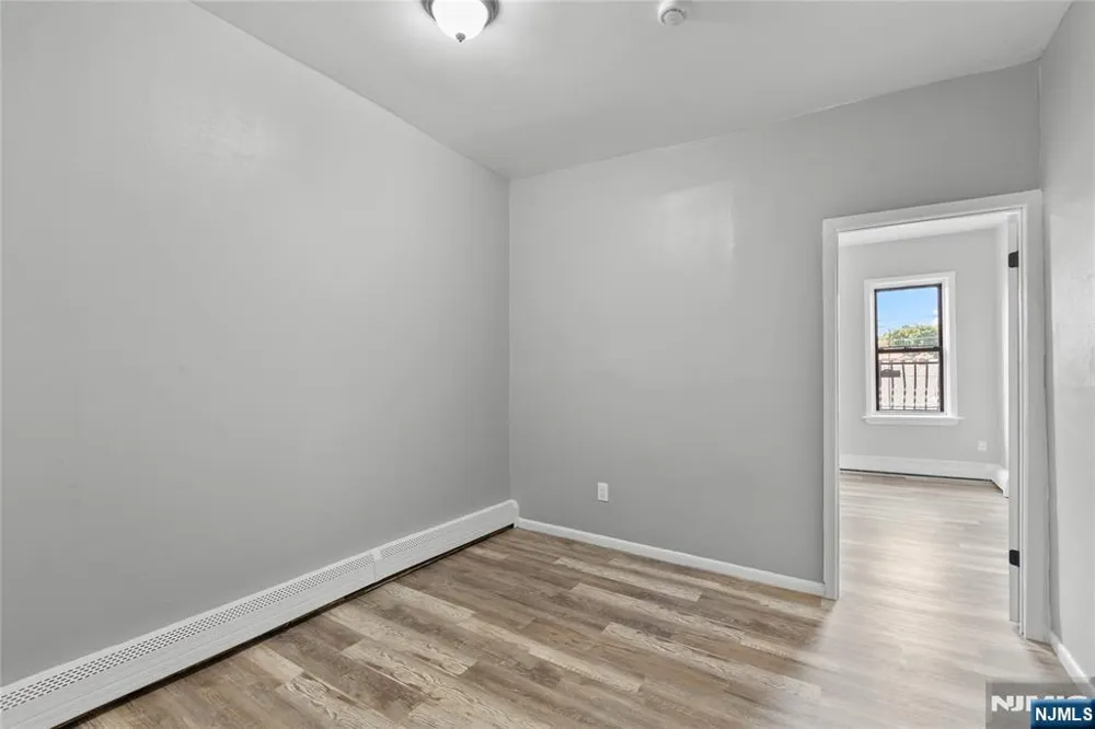 9 Monroe Street 6 Passaic, NJ 07055
