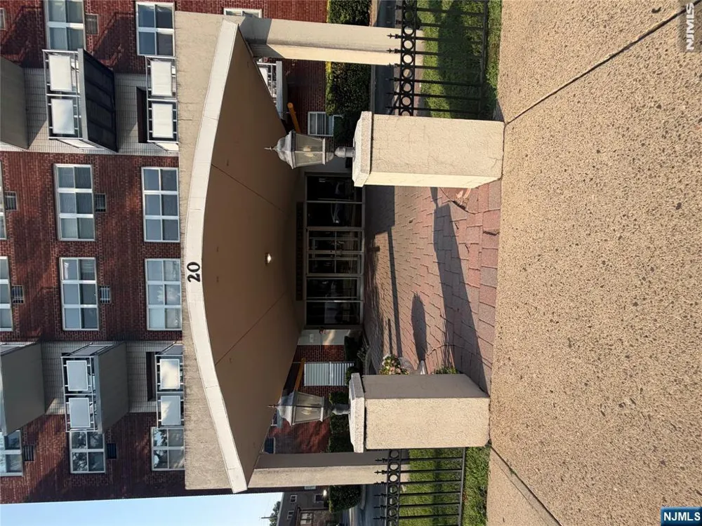 20 Jefferson Street F7 Hackensack, NJ 07601