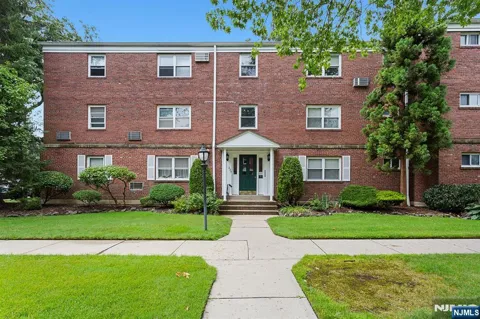 237 Johnson Avenue P6