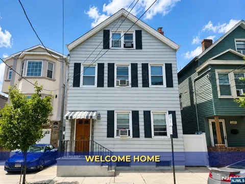 208 John Street 2