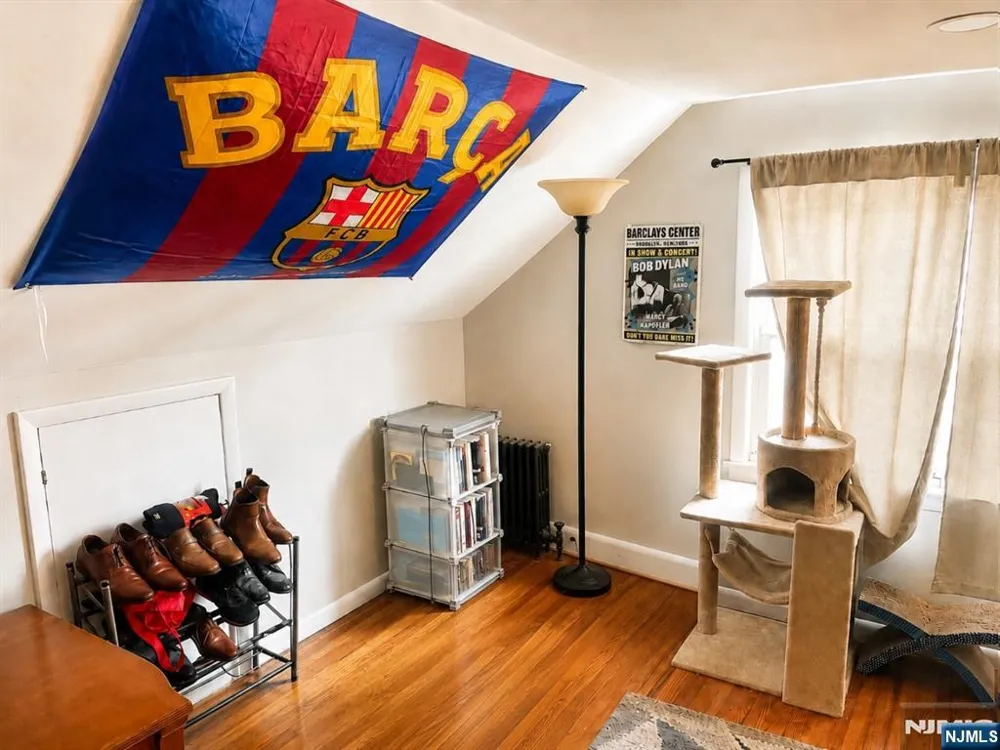 208 John Street 2 Harrison, NJ 07029