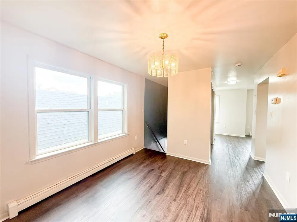 9 3rd Street 7 Paterson, NJ 07522