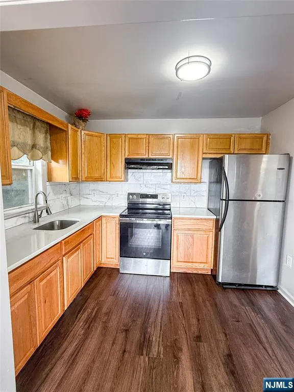 9 3rd Street 7 Paterson, NJ 07522