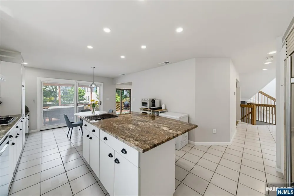 15 Hudson Terrace Englewood Cliffs, NJ 07632