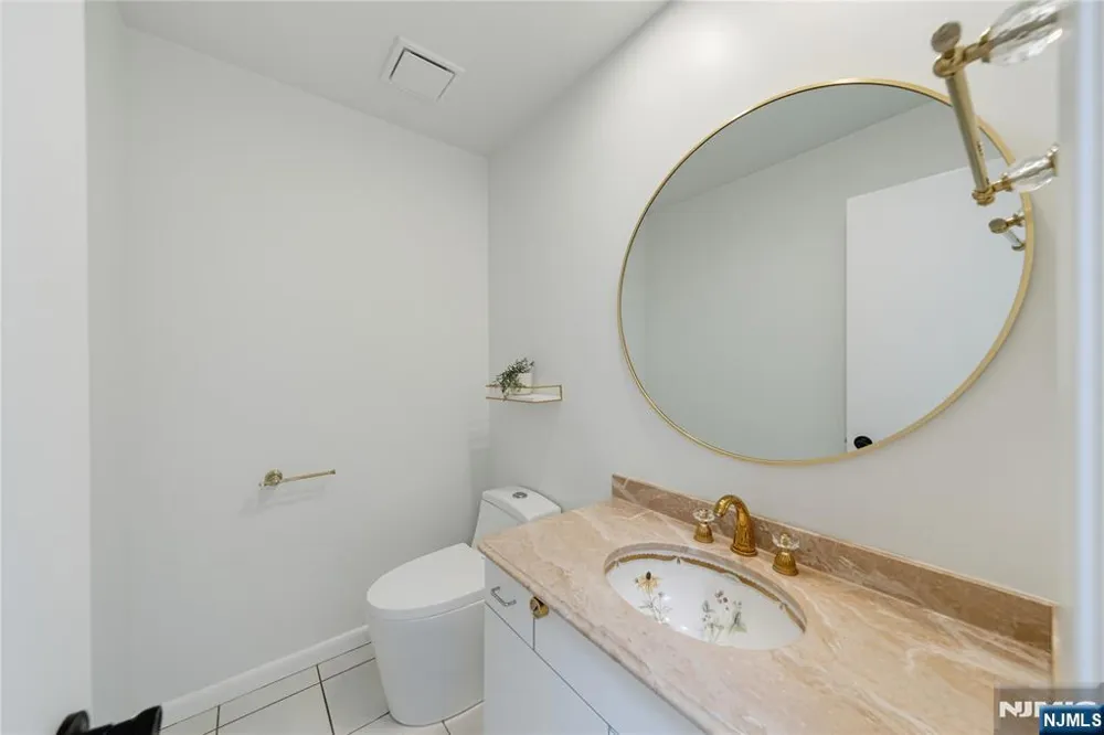 15 Hudson Terrace Englewood Cliffs, NJ 07632