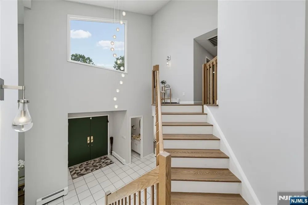15 Hudson Terrace Englewood Cliffs, NJ 07632