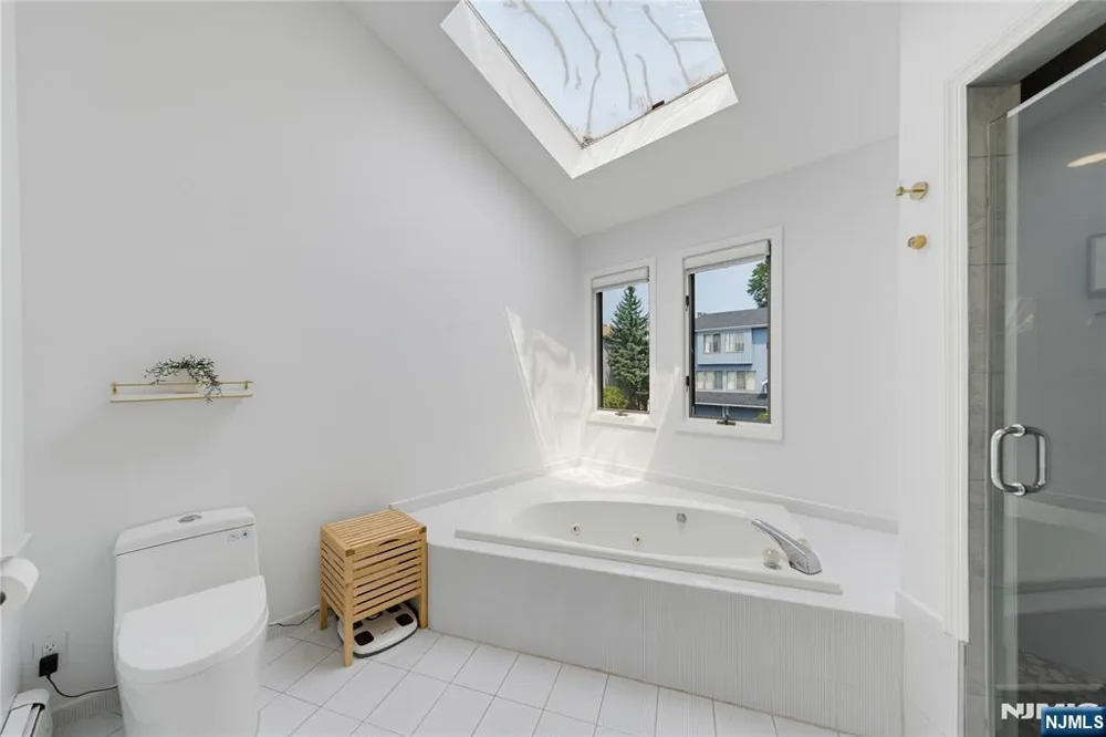 15 Hudson Terrace Englewood Cliffs, NJ 07632