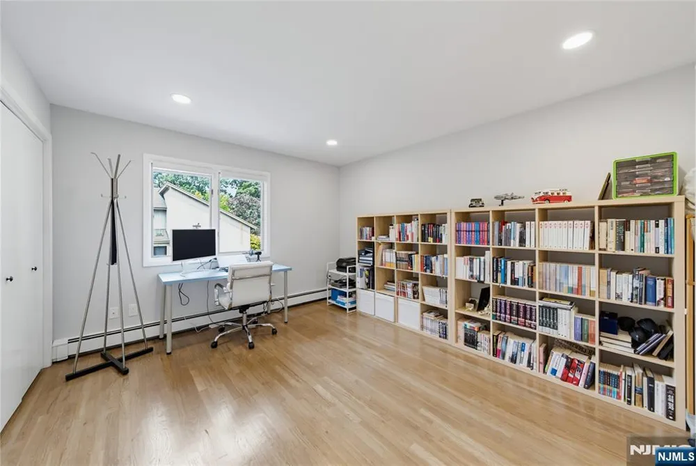 15 Hudson Terrace Englewood Cliffs, NJ 07632