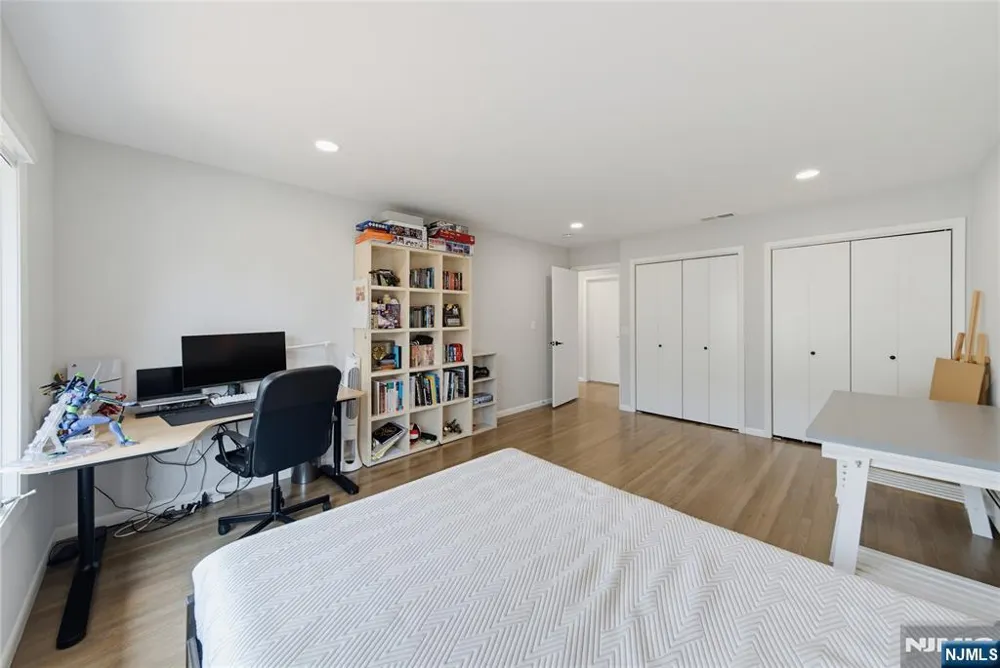 15 Hudson Terrace Englewood Cliffs, NJ 07632