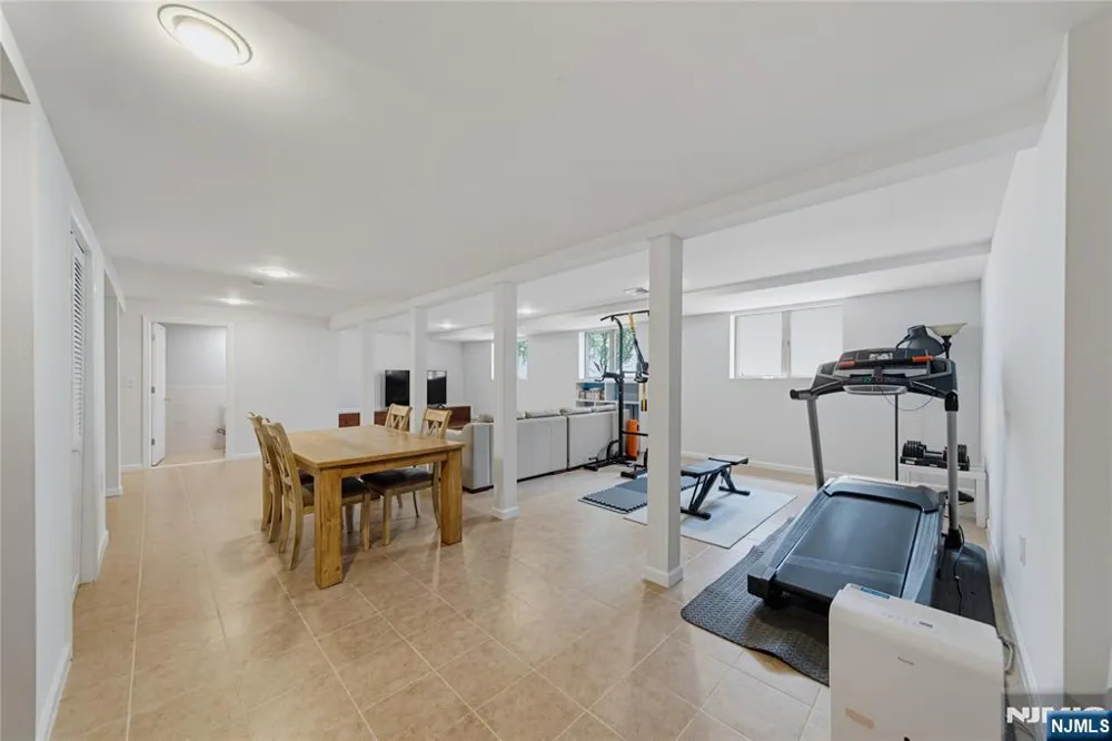 15 Hudson Terrace Englewood Cliffs, NJ 07632