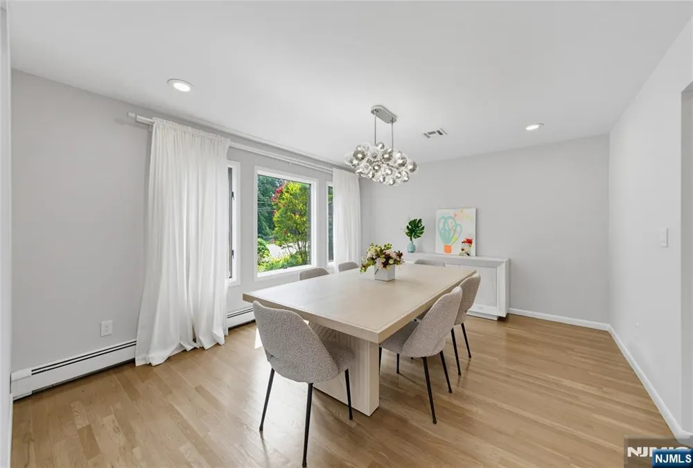 15 Hudson Terrace Englewood Cliffs, NJ 07632