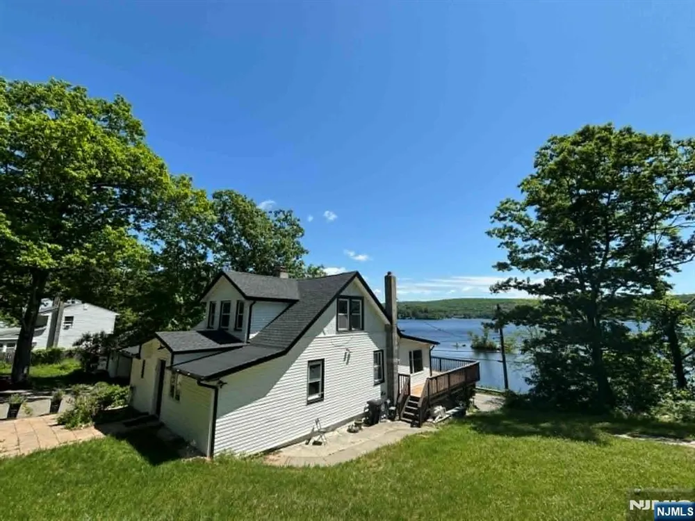677 Warwick Turnpike West Milford, NJ 07421