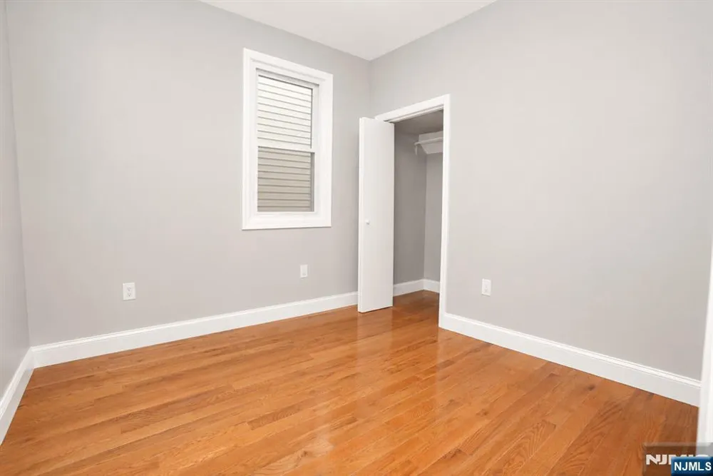 734 Summer Avenue 1 Newark, NJ 07104