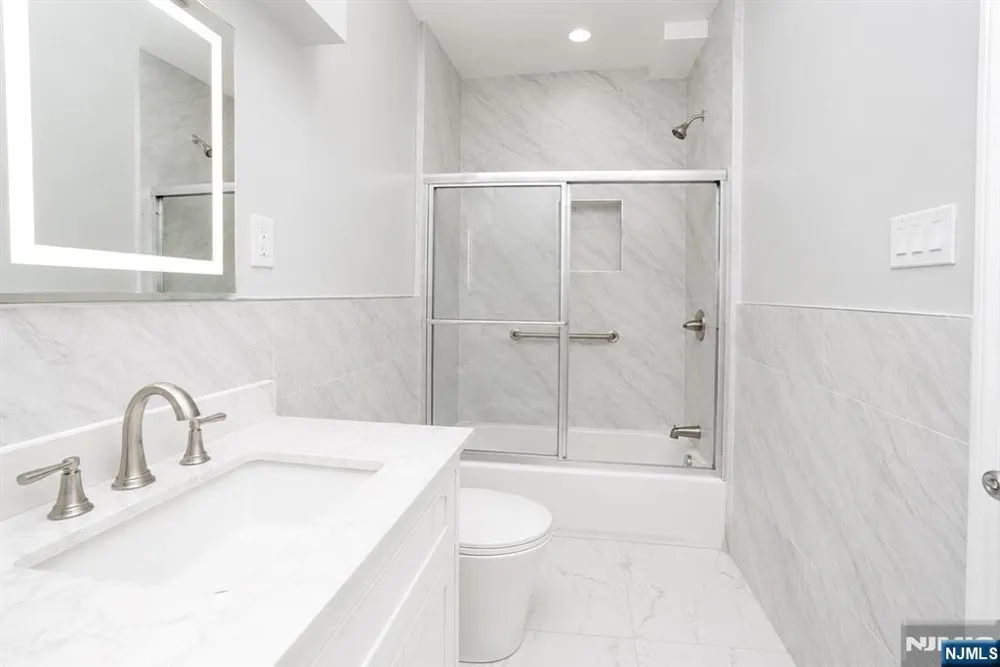 734 Summer Avenue 1 Newark, NJ 07104