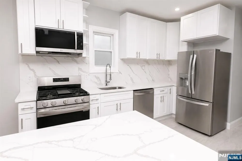 734 Summer Avenue 1 Newark, NJ 07104