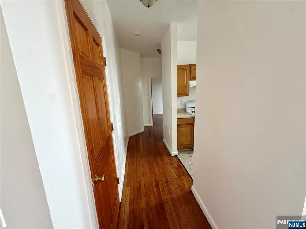 94 Munn Avenue 47 East Orange, NJ 07018