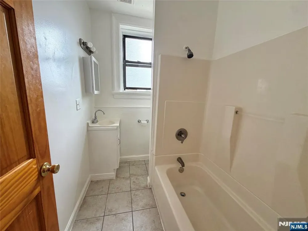 94 Munn Avenue 47 East Orange, NJ 07018