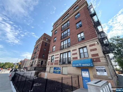 94 Munn Avenue 37