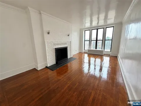 94 Munn Avenue 25