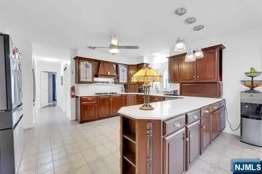 60 Ivy Place Wayne, NJ 07470