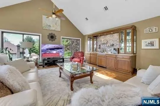 60 Ivy Place Wayne, NJ 07470