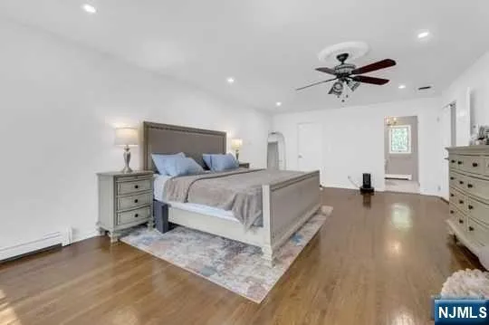 60 Ivy Place Wayne, NJ 07470