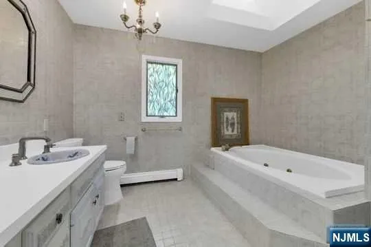 60 Ivy Place Wayne, NJ 07470