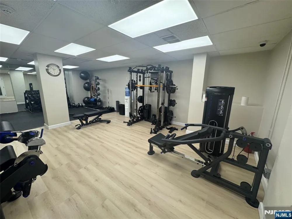 1203 River Road 17G Edgewater, NJ 07020
