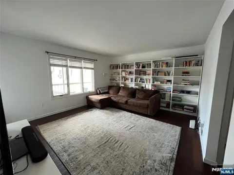 92 Mozart Street A