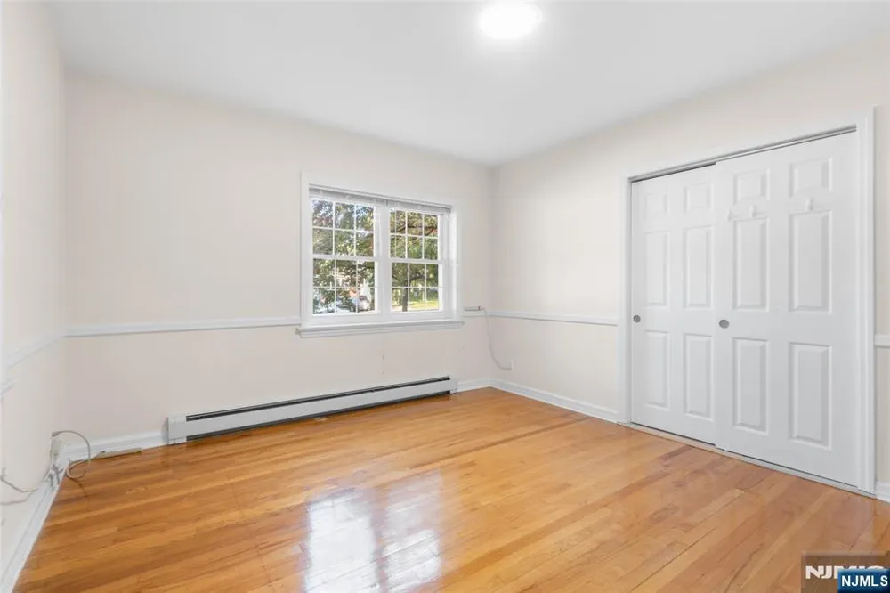 558 Broad Avenue Leonia, NJ 07605