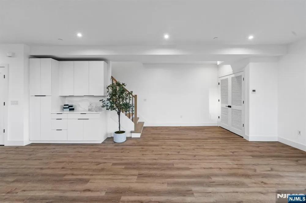 223 Main Street A Fort Lee, NJ 07024