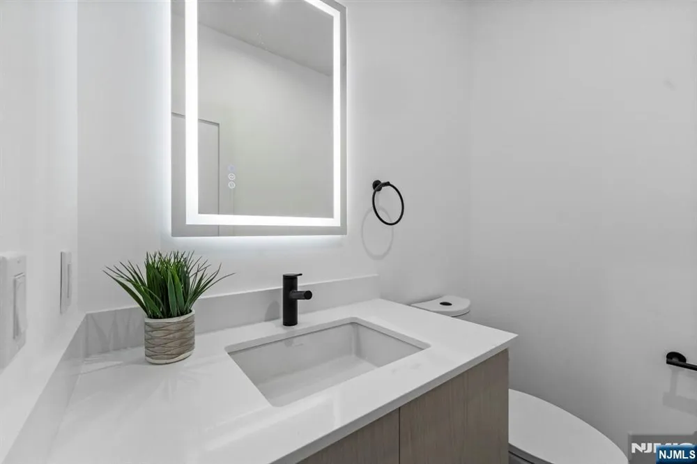 223 Main Street A Fort Lee, NJ 07024