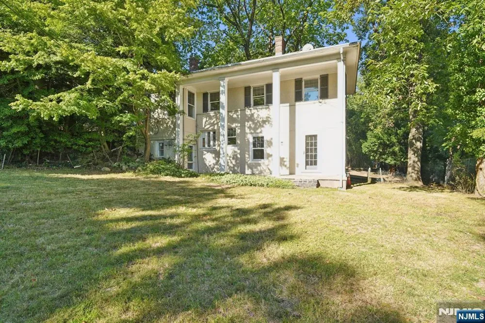 25 Prospect Avenue COTTAGE Montclair, NJ 07042