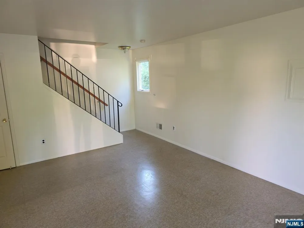 138 Ethel Avenue Hawthorne, NJ 07506