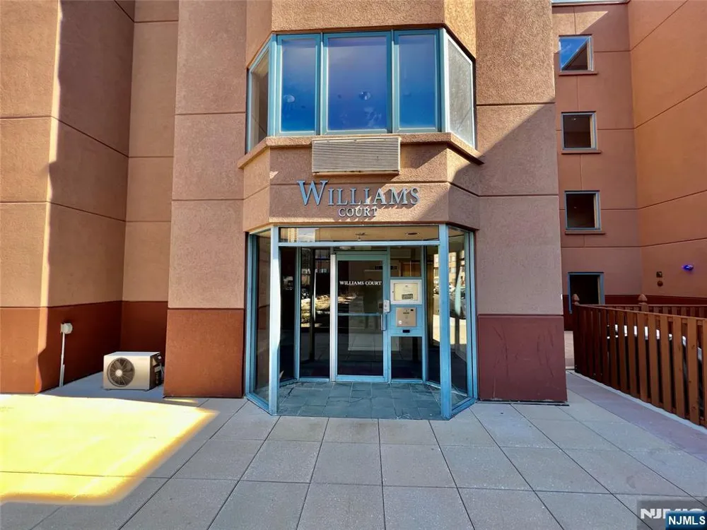 404 Williams Edgewater, NJ 07020