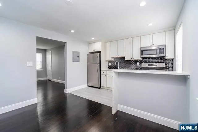 84 Clark Court 84 Rutherford, NJ 07070