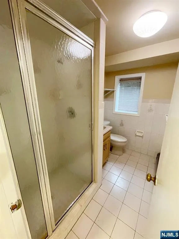 488 Walnut Street 1st FL Ridgefield, NJ 07657