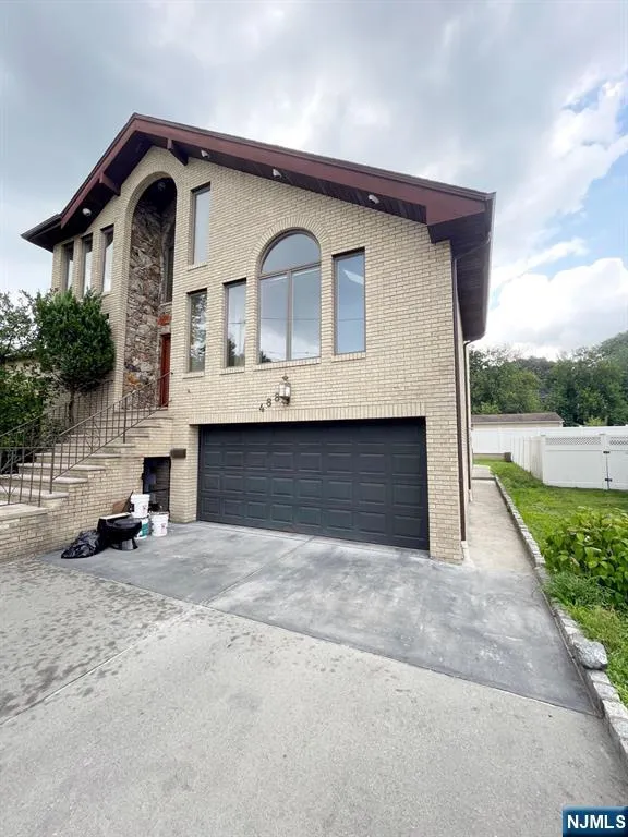 488 Walnut Street 1st FL Ridgefield, NJ 07657