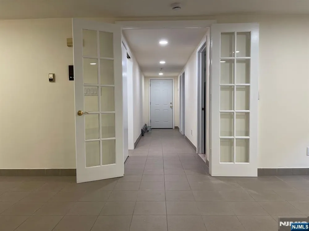 488 Walnut Street 1st FL Ridgefield, NJ 07657